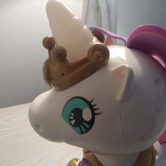 My Little Pony White/ Pink Unicorn with Tiara Sings and lights up Push Buttons - Picture 4 of 4